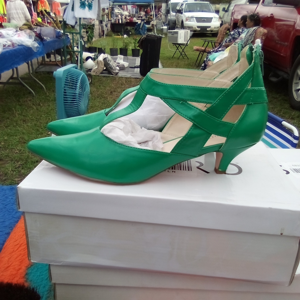 In the box lady shoes size 11